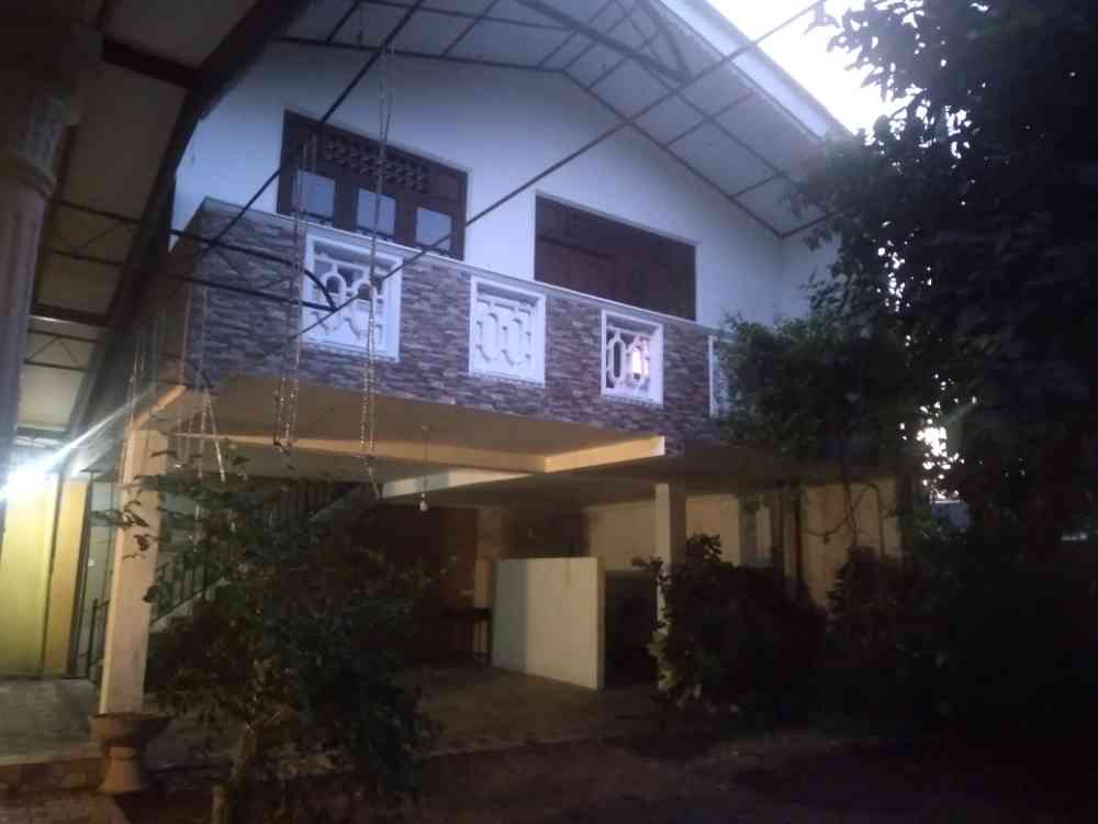 Two houses for sale in one land