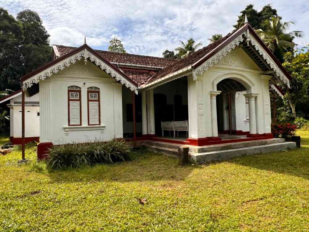 Colonial house for rent