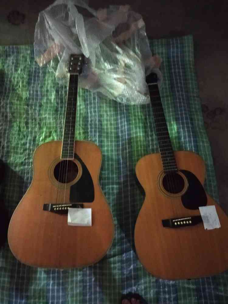 Guitar and box guitar
