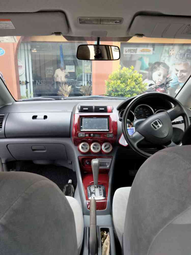 Honda fit aria gd9