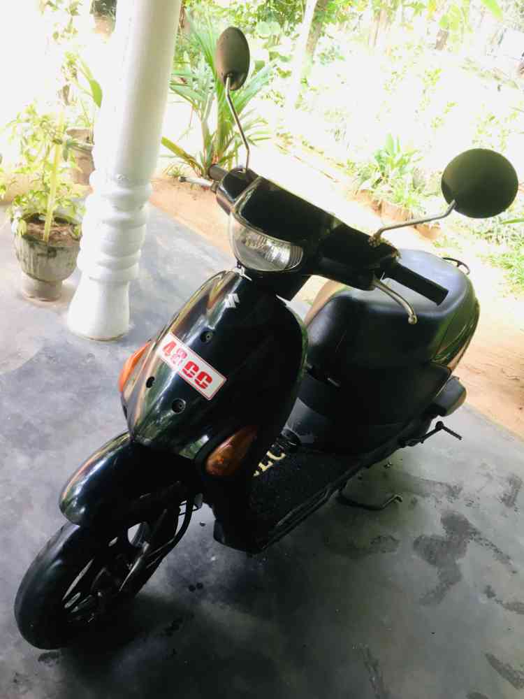 Suzuki 48cc scooter