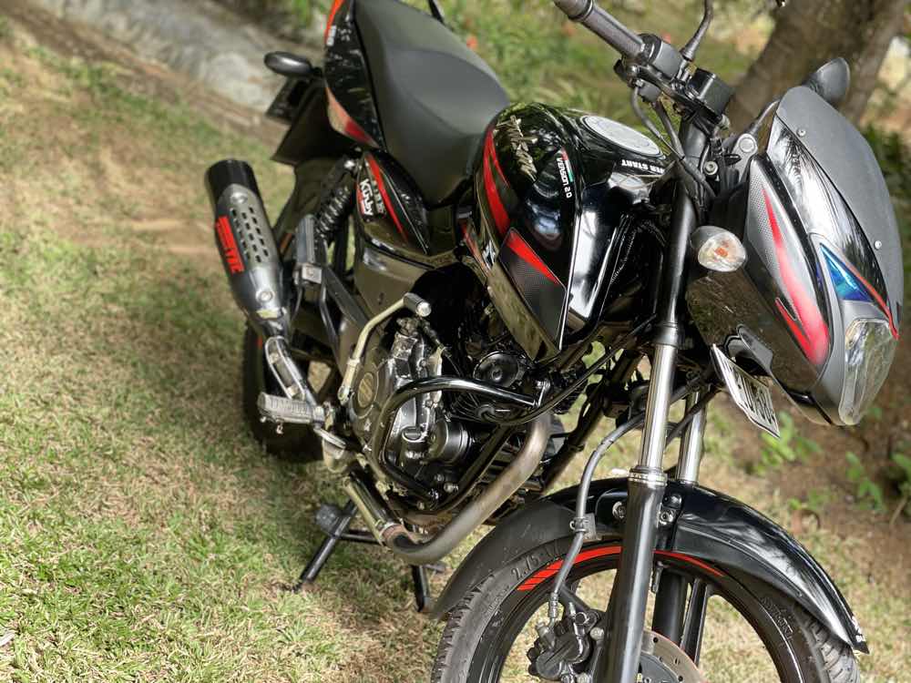 Bajaj pulsar 2017