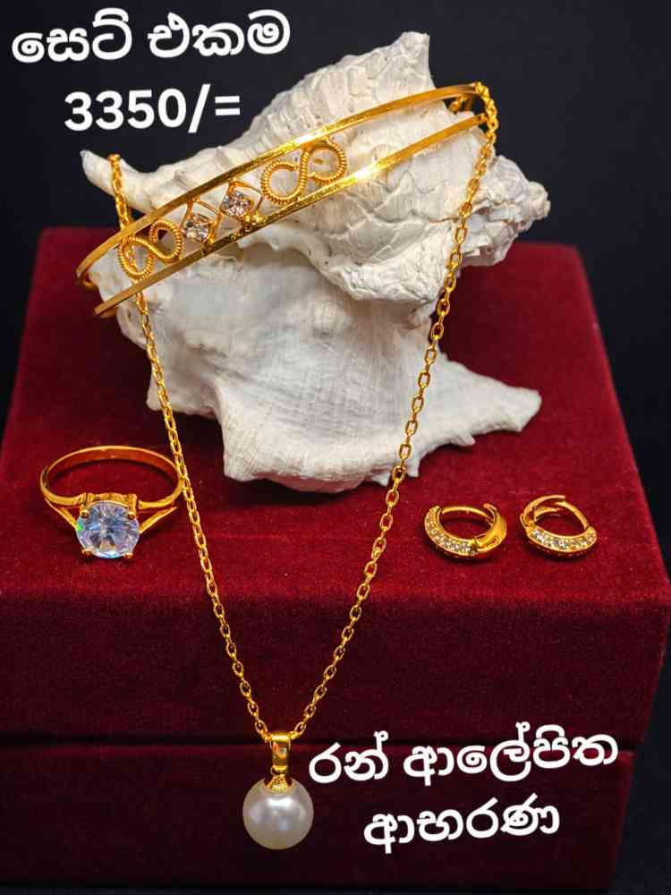Gold plated jewellery full set