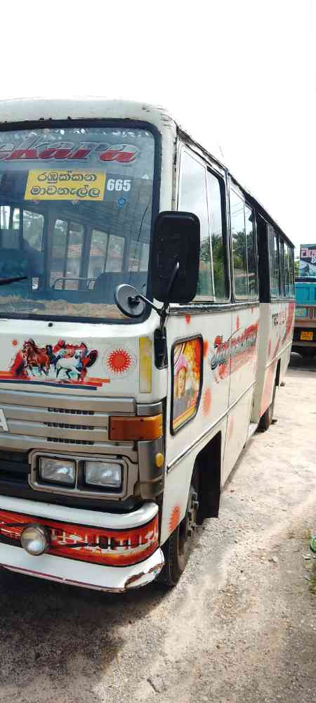 Toyota dyna bus