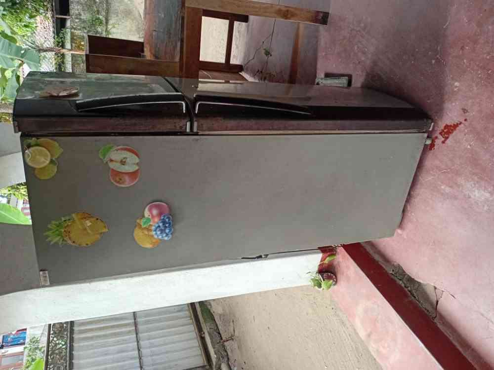 LG refrigerator 252