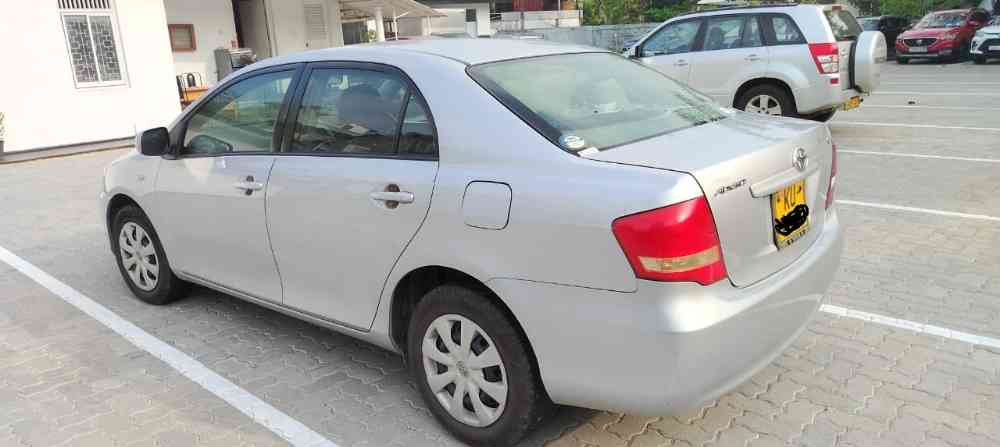 Toyota axio 2010