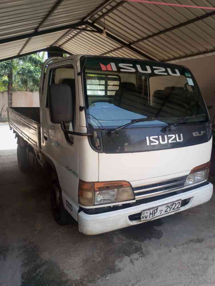 Isuzu lorry for sale