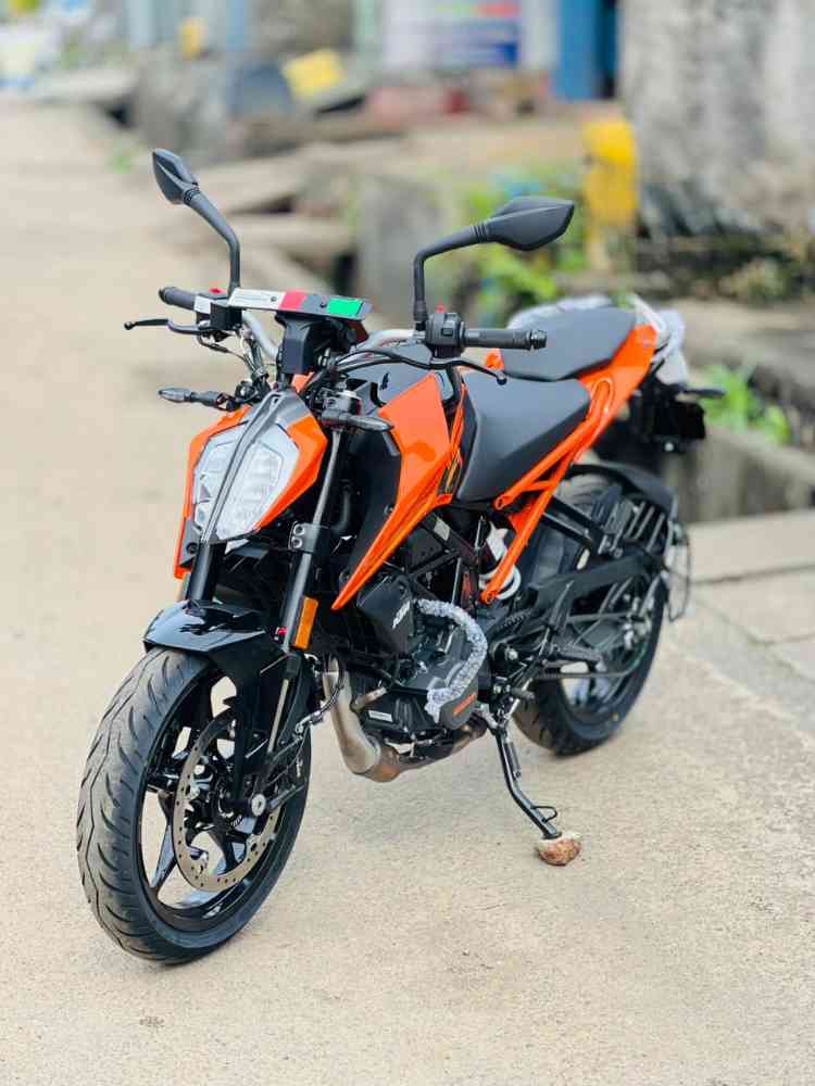 KTM Duke 160