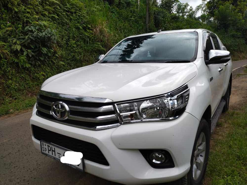 Toyota hilux double cab 2016