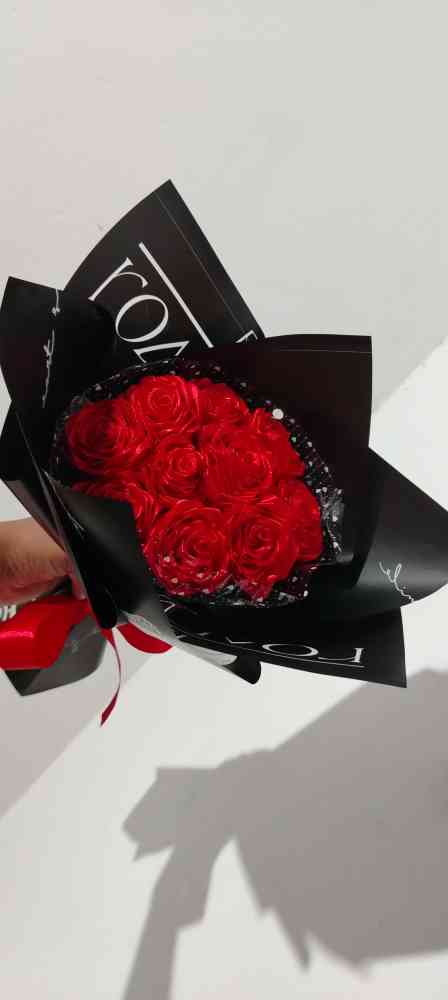 Artificial flower bouquets