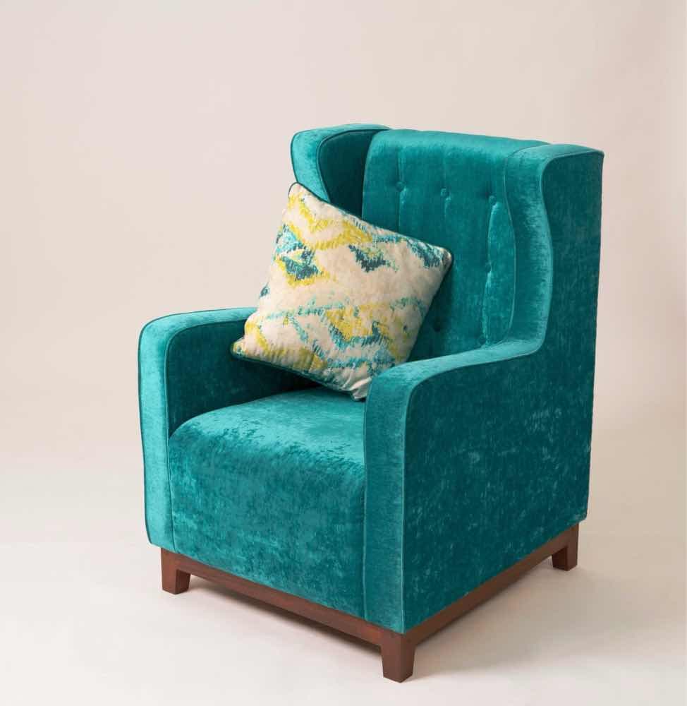 Modern accent armchair – elegant & comfortable
