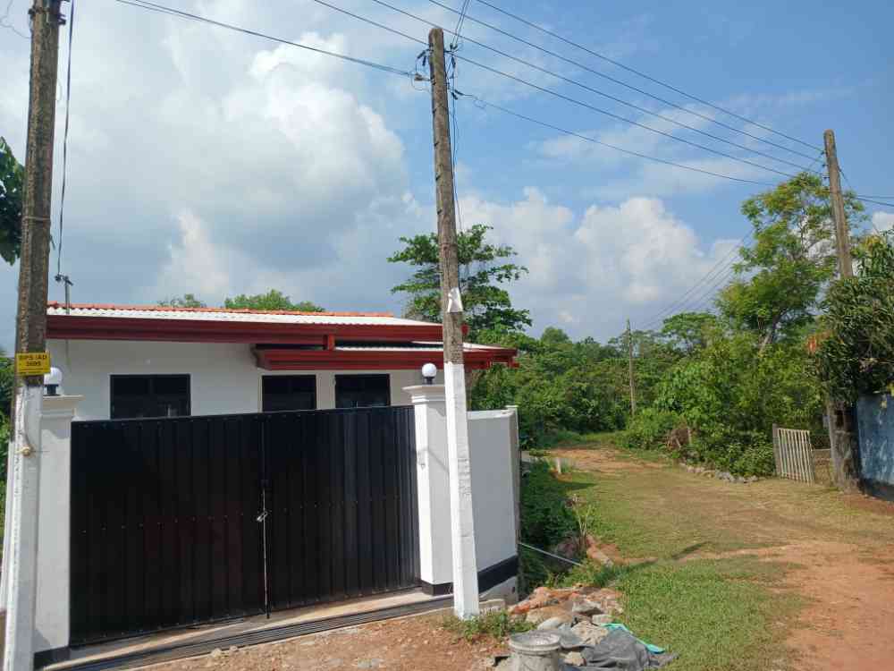 Brand new house in horana panadura road