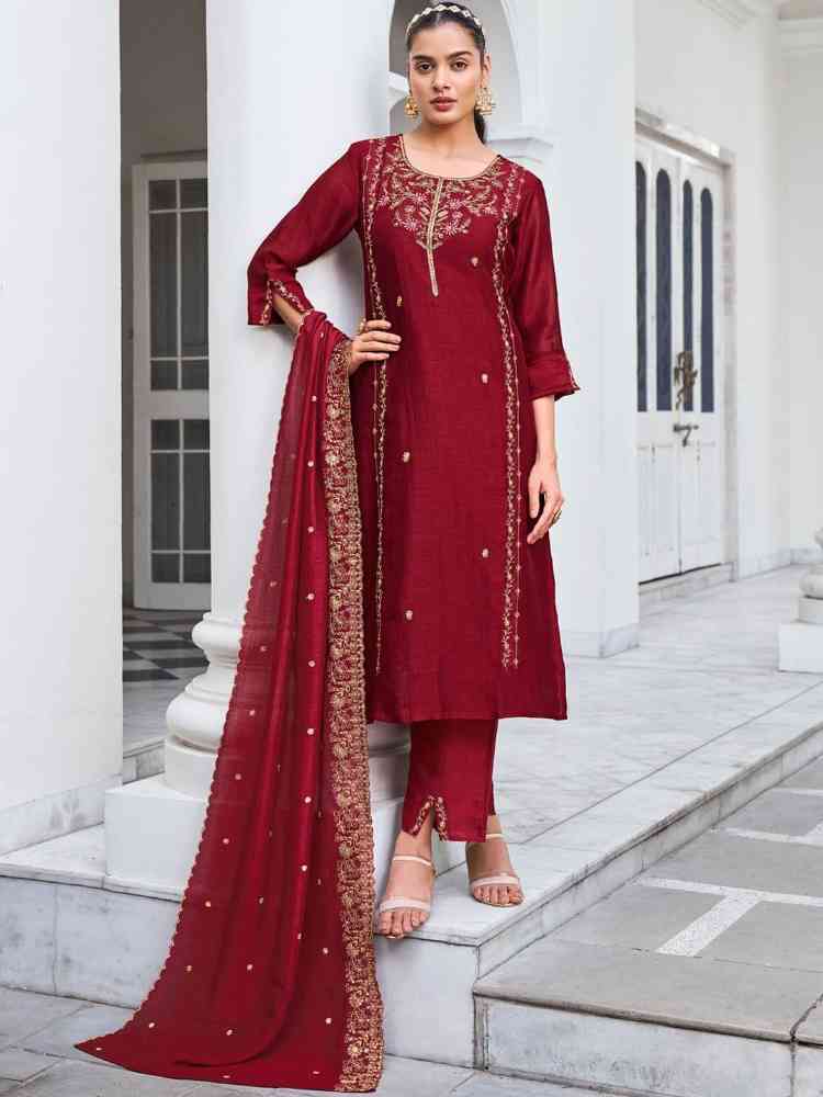 Elegant womenโs pure vichitra silk kurta set