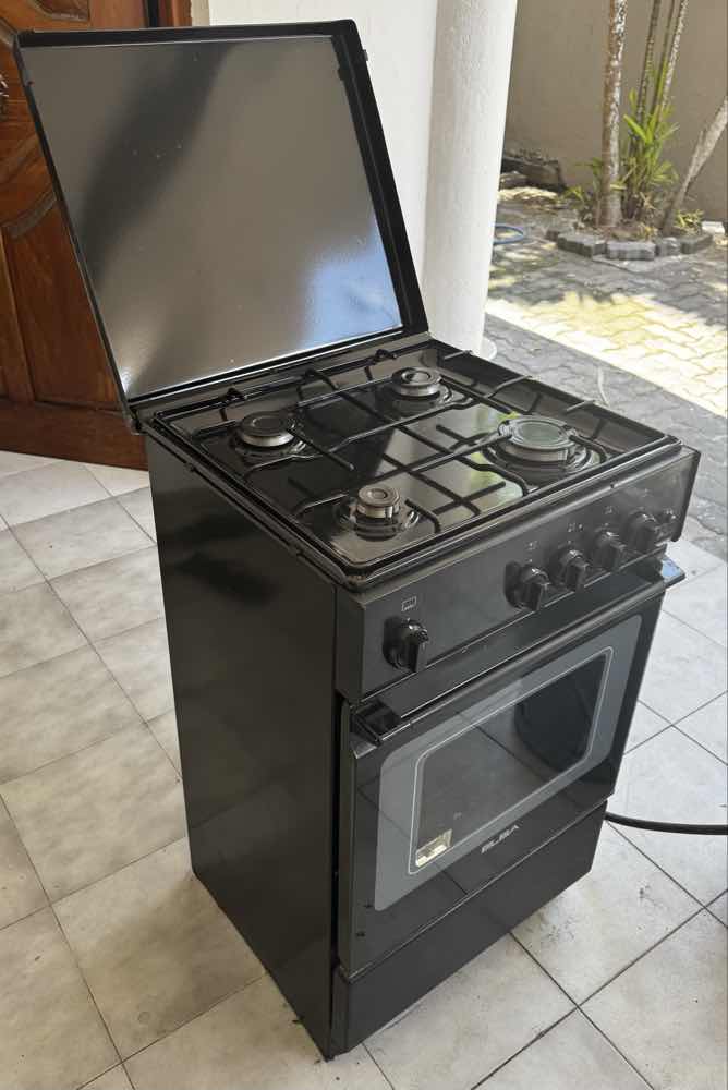 Elba 4 burner gas cooker and gas oven