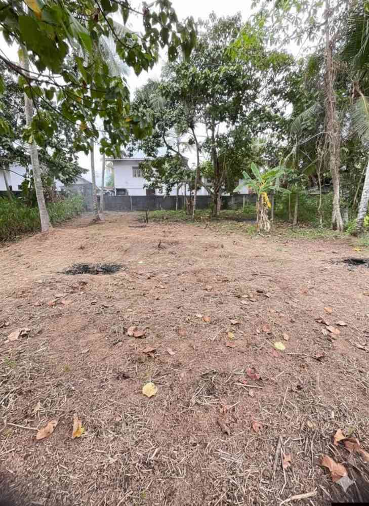 Land for sale in mirigama