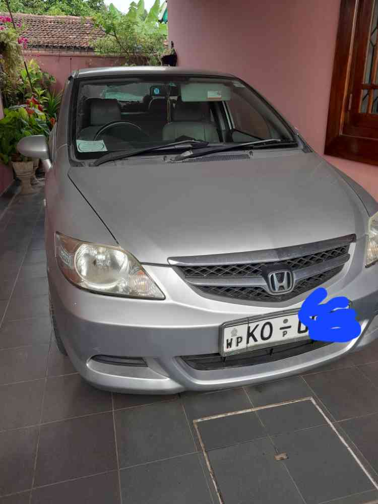 Honda fit aria