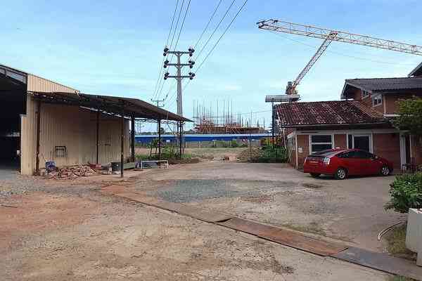 Land with buildings for sale in moratuwa
