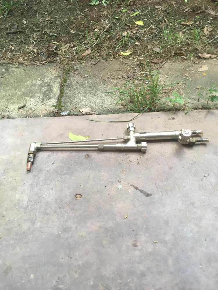 Welding cutter and lamp
