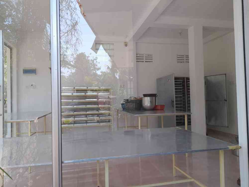 Tables for bakery production