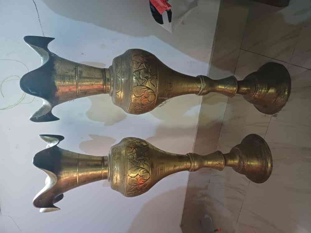 Brass flower vaas