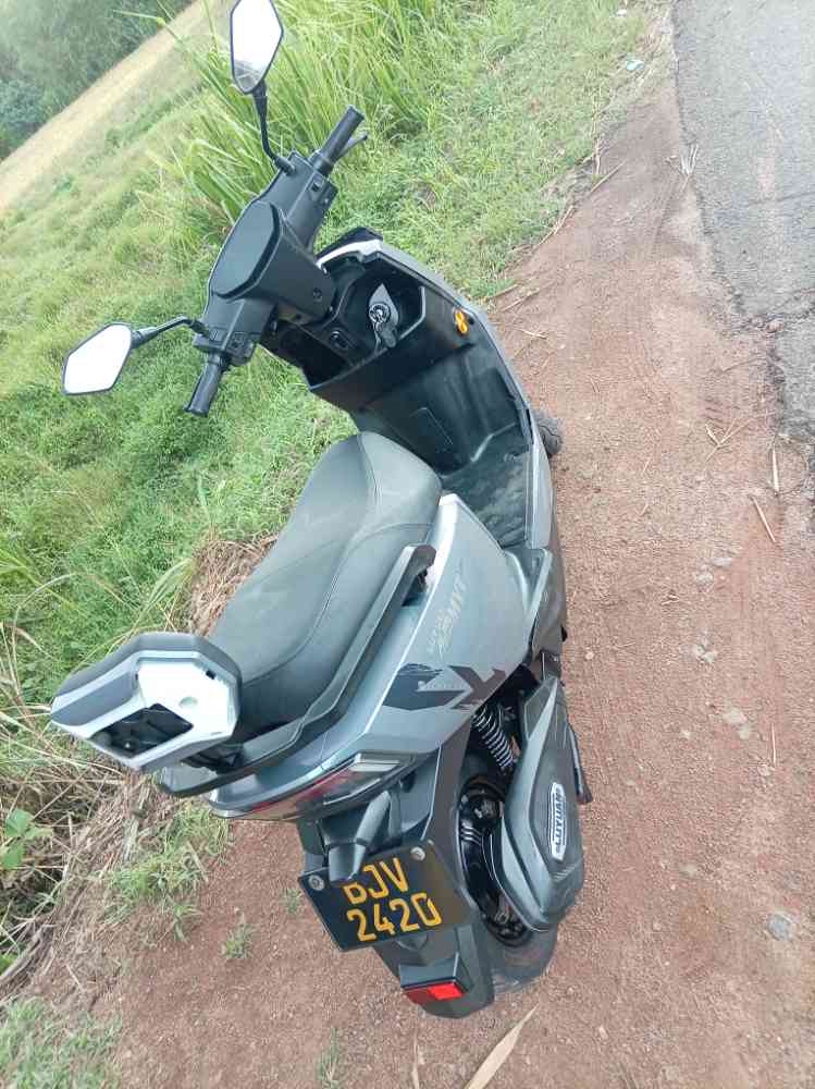 Electric scooter